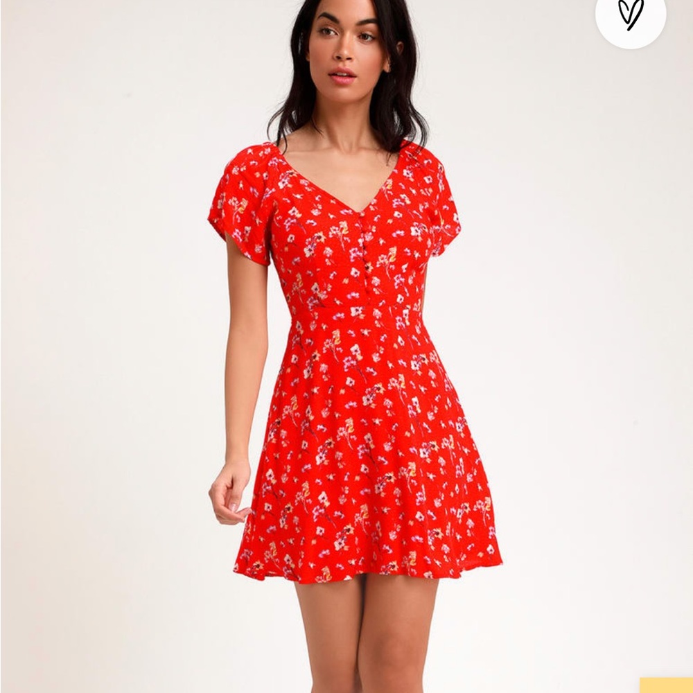 Lulus Find Me There Red Floral Print Short Sleeve Skater Dress